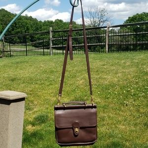 Vintage Coach Crossbody Willis Handbag